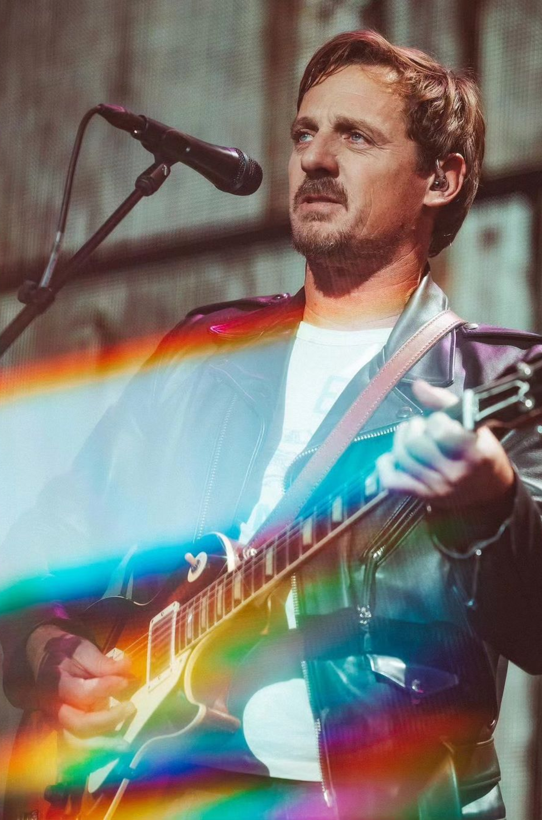 country artist sturgill simpson looks over the crowd